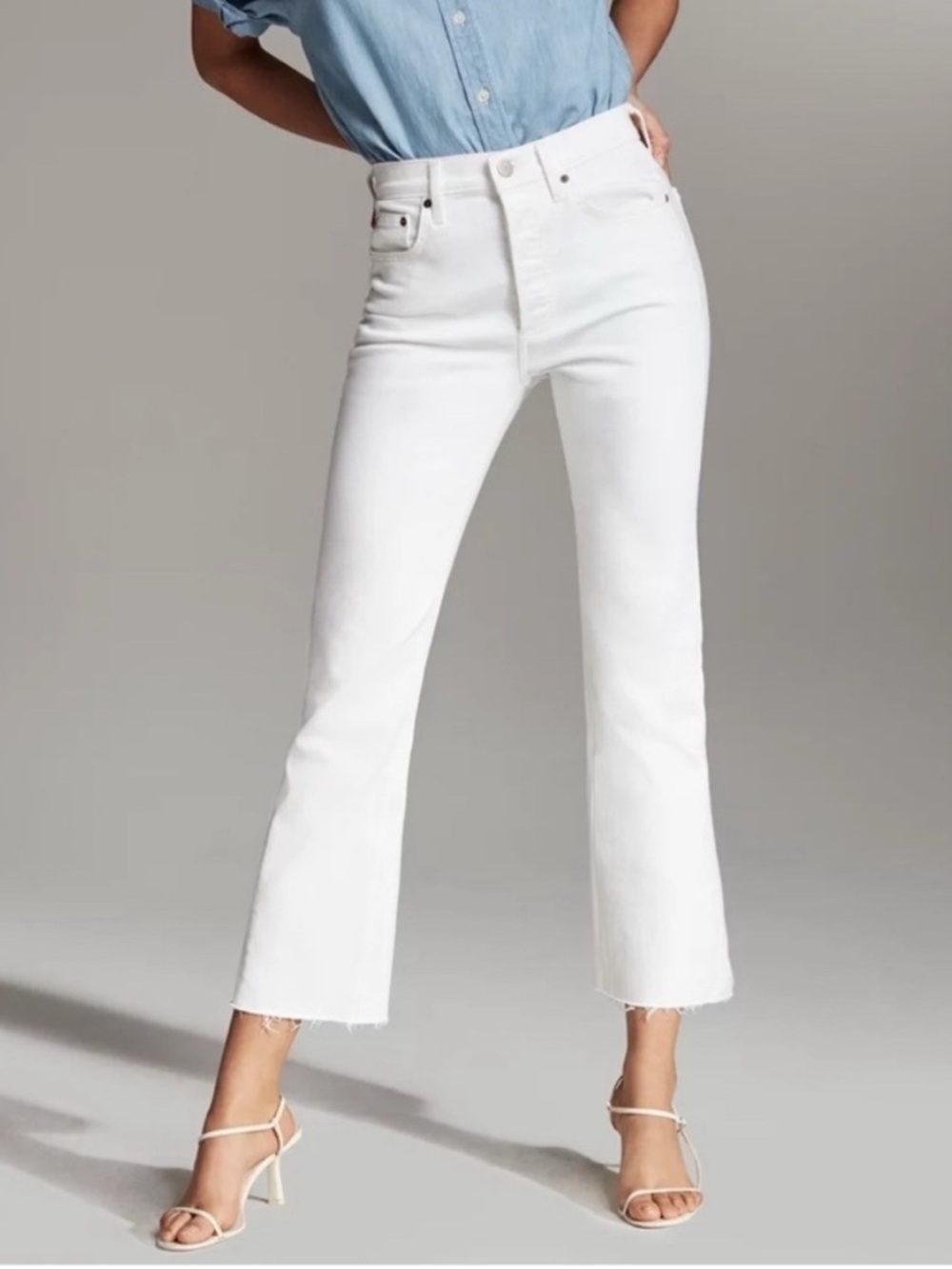 NWT Denim Forum The Bailey High Rise Flare Crop White Denim Jeans